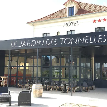 Les Tonnelles 3*