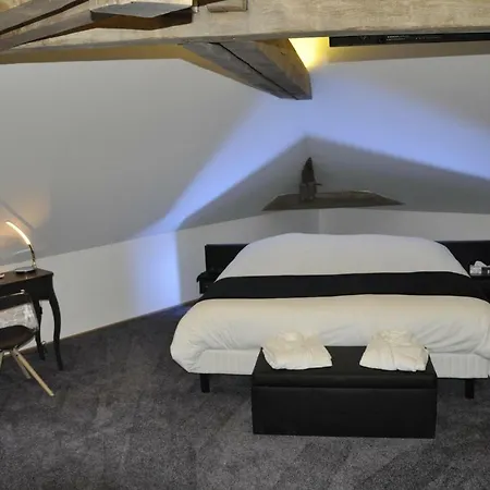 Les Tonnelles バル・シュル・セーヌ