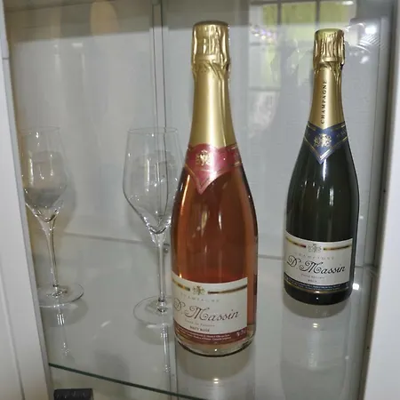 Otel Les Tonnelles Bar-sur-Seine