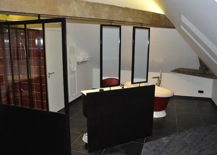 Les Tonnelles Hotel 3*